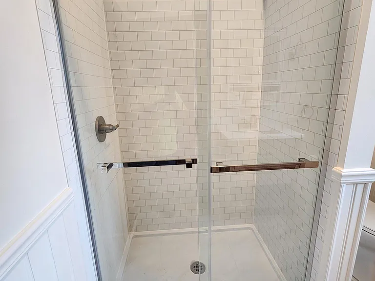 5 Carle Ave #2 — Photo 8