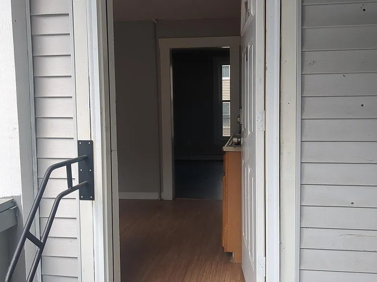 307 Cedar St #1 — Photo 6