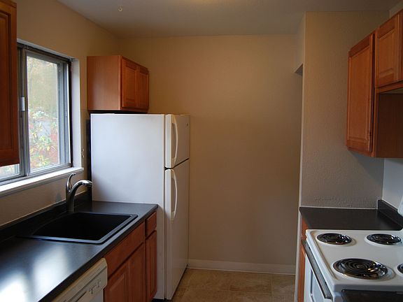 Upstairs Unit New Kitchen 2009