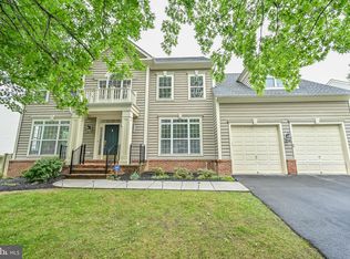 16664 Leocrie Pl, Woodbridge, VA 22191