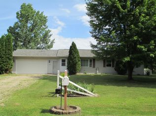 9448 Archer Dr, Fremont, WI 54940