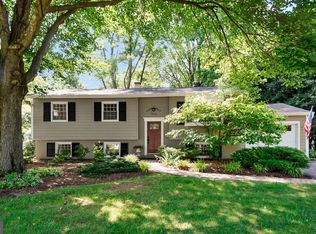 7416 Bee Bee Dr, Rockville, MD 20855