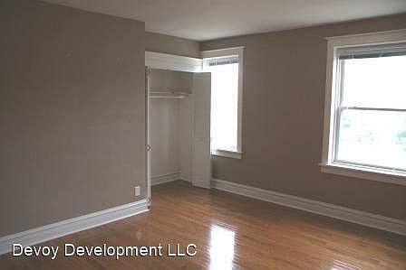 4th image of 4317 Tholozan Ave