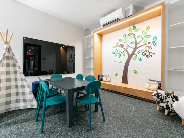 93 Linden Street image 10 of 12