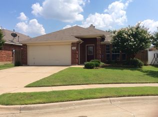 6821 Descanso Gardens Dr, Fort Worth, TX 76132