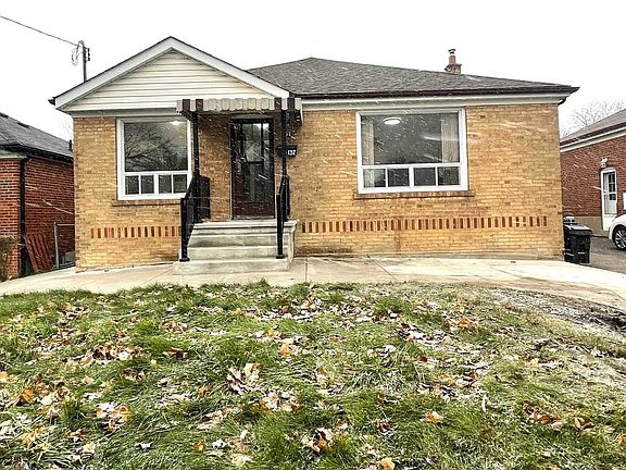 2nd image of 137 Redwater Dr