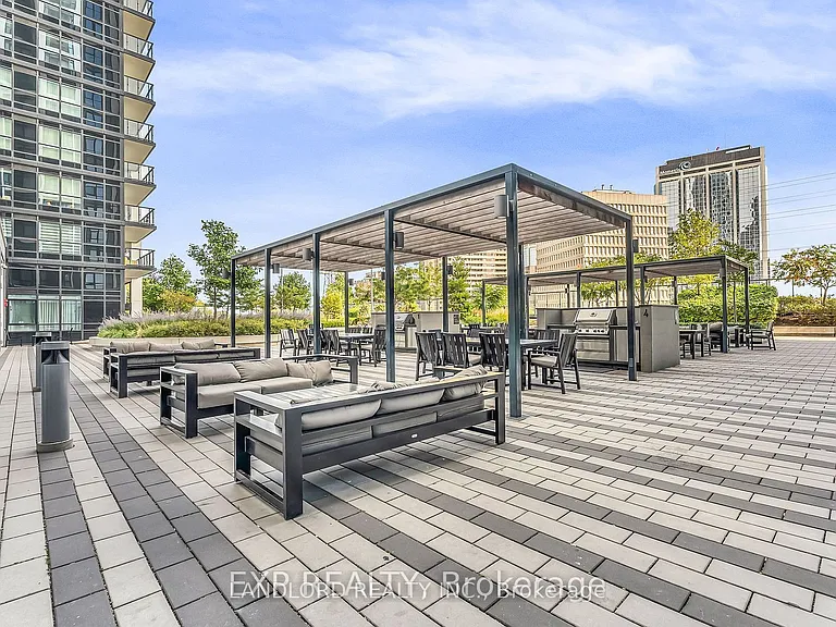 5 Mabelle Ave #Penthouse 33 — Photo 14
