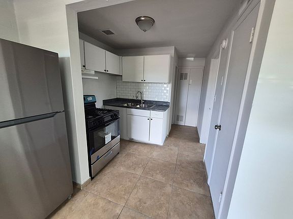 2nd image of 2053 N Alvernon Way #Al2053-9