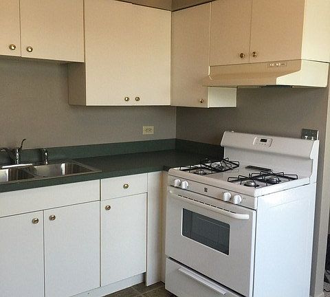 3rd image of 4827 W 109th St #7104
