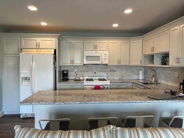 709 Ocean Ave #15 — Photo 4