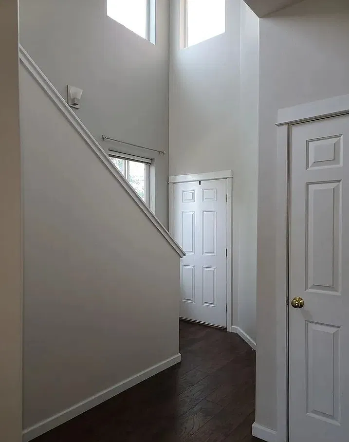 3 bed, 2.5 bath, 1517 sqft, $2,300 — Photo 3