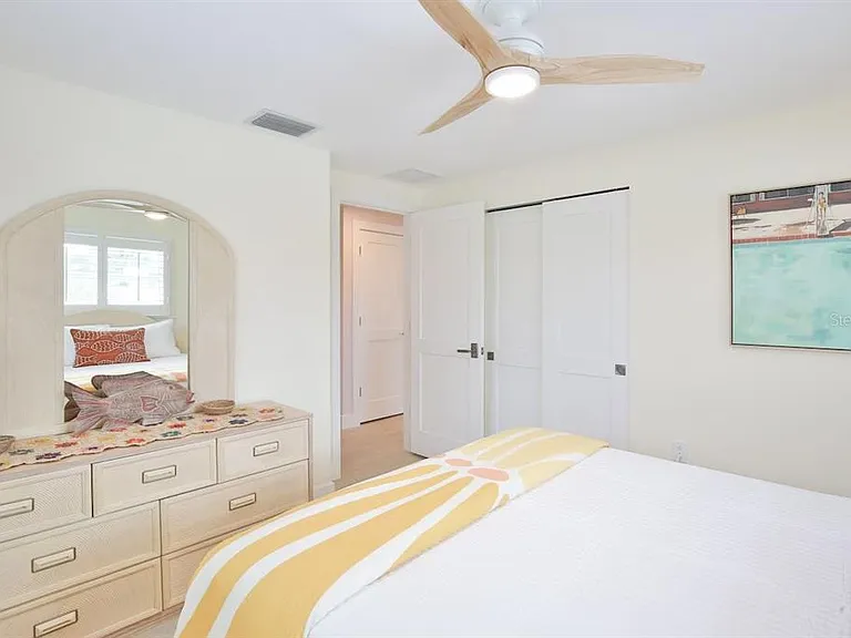 605 Concord Ln — Photo 24