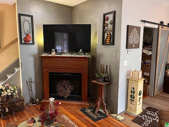 3rd image of 3017 Euclid Ave