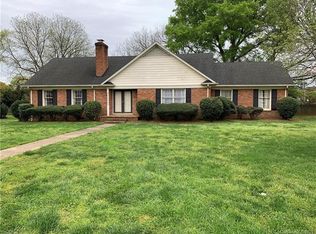 9400 Sandburg Ave, Charlotte, NC 28213