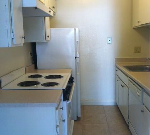 4th image of 3644 H St APT 06