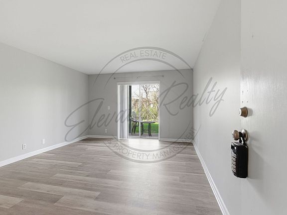 3rd image of 555 N Dupont Ave APT D81
