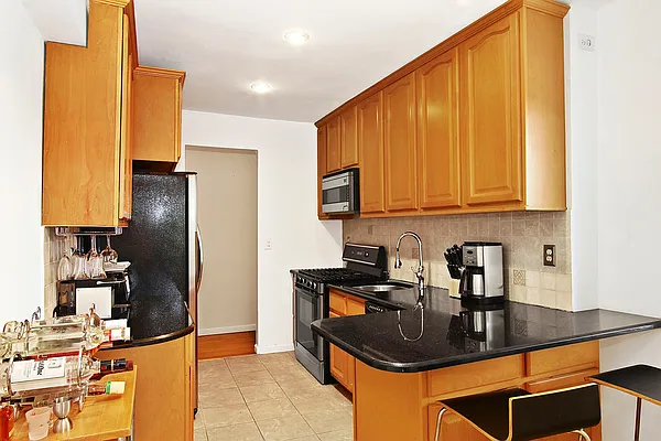 Sold by Corcoran | media 6