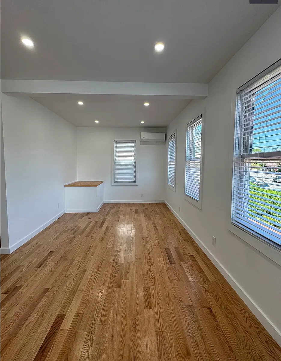 Building Photo - 77 Chauncey Ave #2
