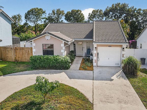2nd image of 6024 Strawberry Lakes Circle