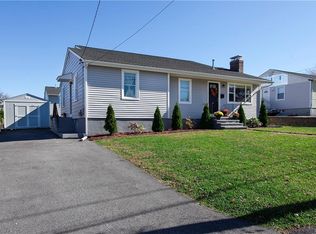 8 Summit Ave, Johnston, RI 02919