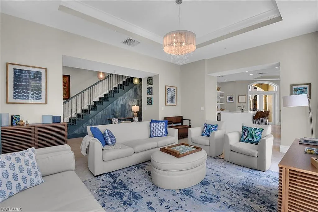 3 bed, 3.0 bath, 2321 sqft, $15,000 — Photo 3