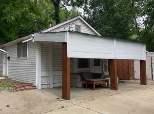 531 Emmons Ave, Saint Charles, MO 63301