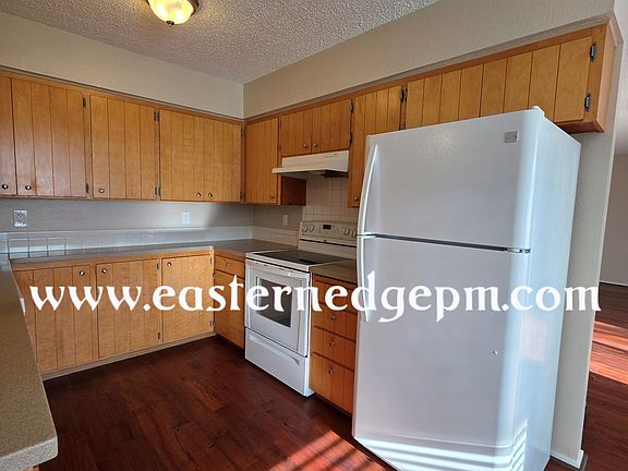 3rd image of 1227 SW 5th Ave #4