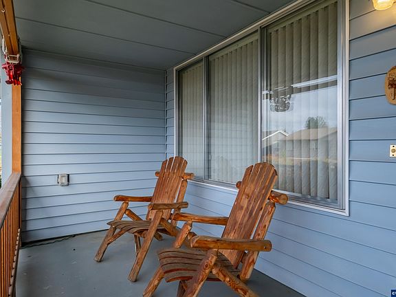 5th image of 474 E Clackamas Cir
