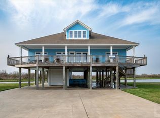 708 Kinsey Dr, Pt Bolivar, TX 77650