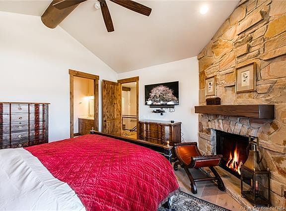 5th image of 10495 N Lake View Ln
