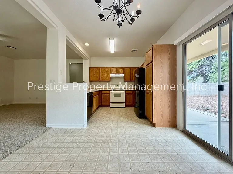 81 W Calle Guija — Photo 4