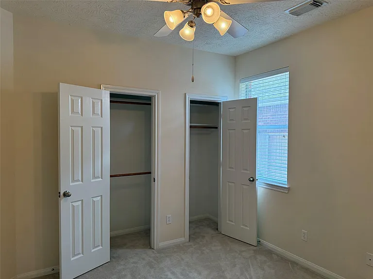 10727 Gilford Crest Dr — Photo 24
