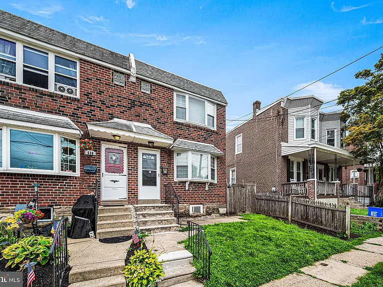 636 Arthur St #1 — Photo 2