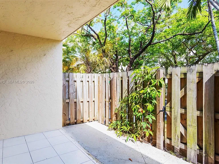 15389 S Dixie Hwy #25 — Photo 5