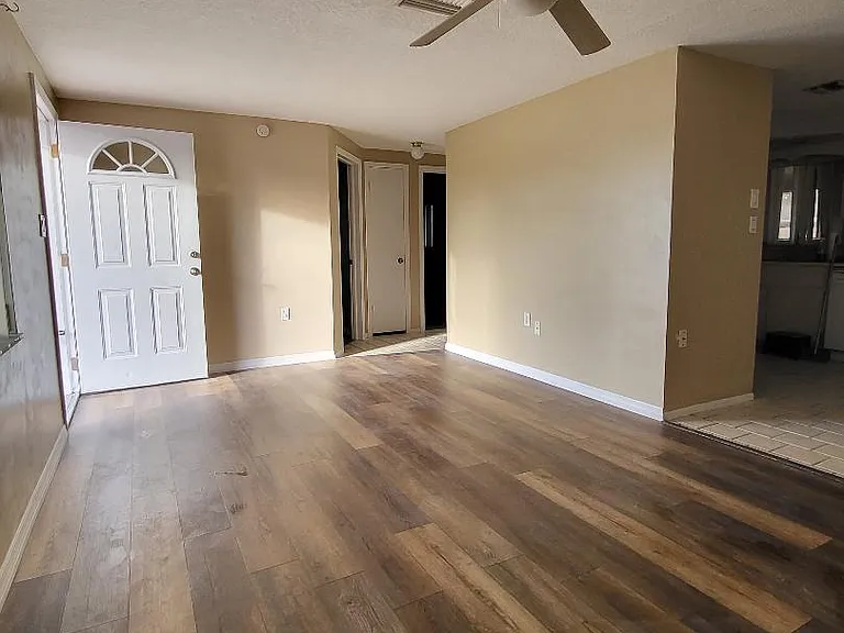 1440 Brixton Ln — Photo 2