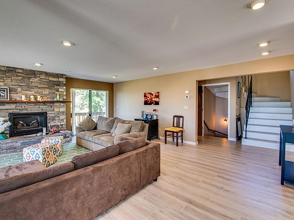 5th image of 1180 Buckthorn Dr