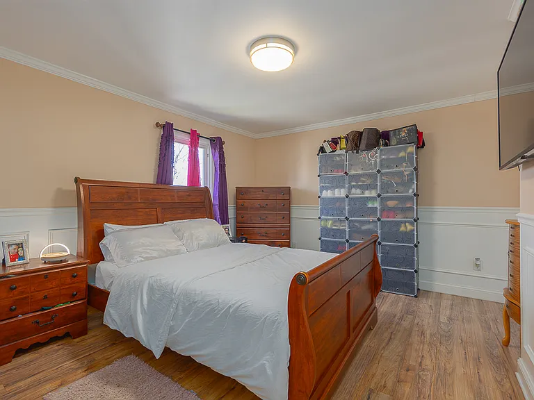 325 Westside Ave — Photo 14