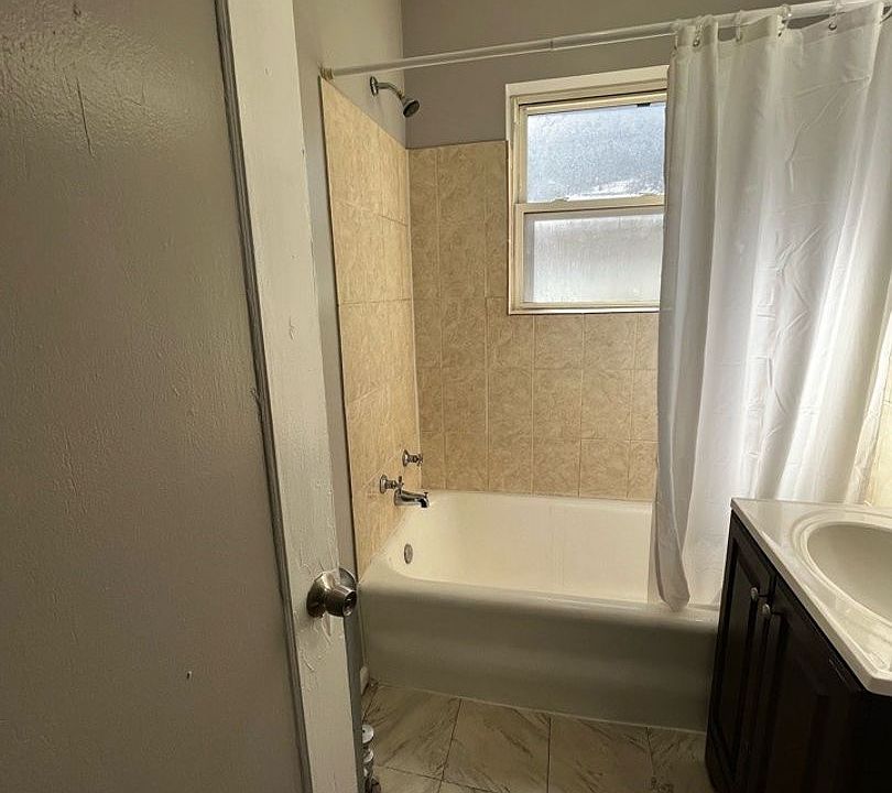 1st image of 7251 S Phillips Ave #7255-2A