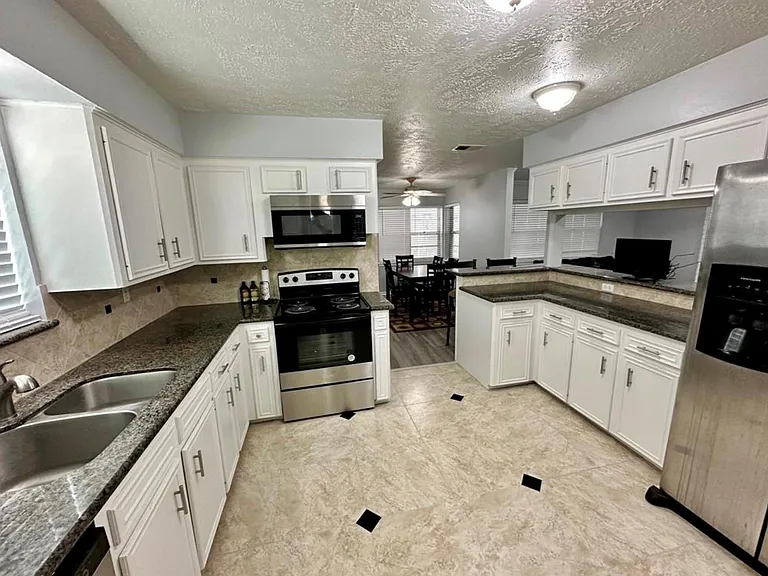 4310 Cinnabar Dr — Photo 13