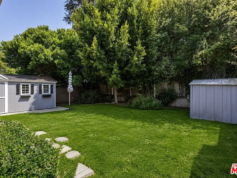 2310 Manning Ave — Photo 45