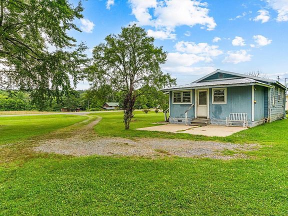 5th image of 8082 Red Bud Rd NE