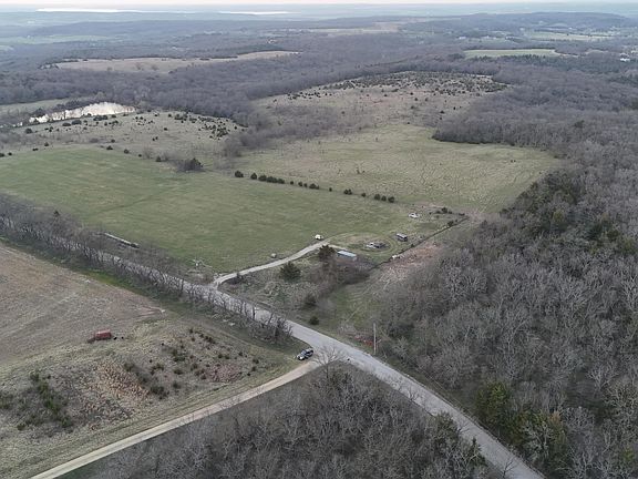 4th image of 1240 N 900th Rd