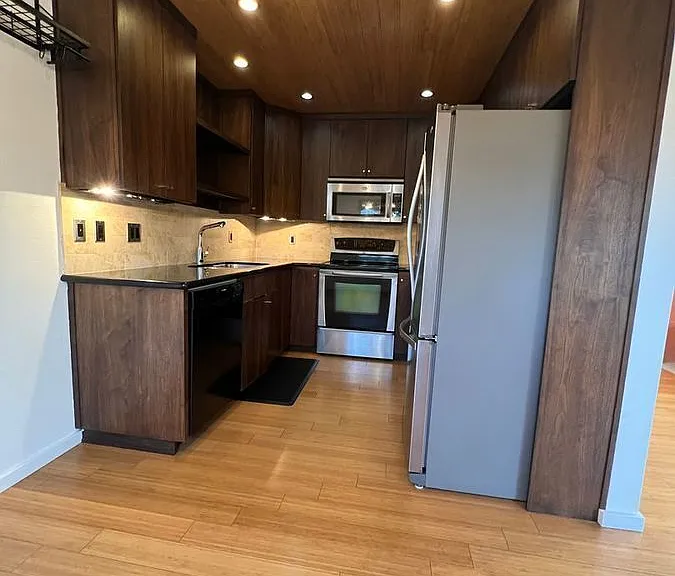 5715 NE Sacramento St #10 — Photo 8