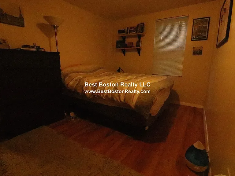 429 Franklin St #1R — Photo 9