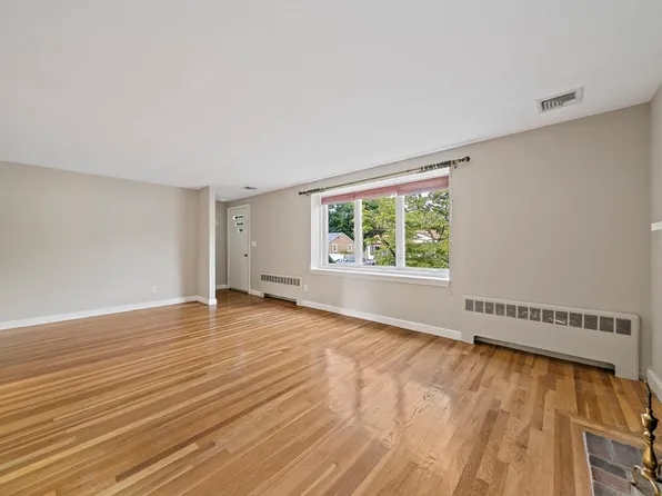 29 Thayer Cir, Randolph, MA 02368