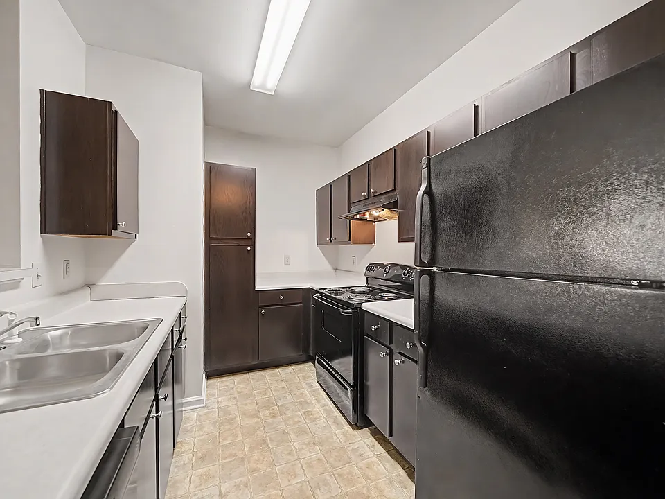 Rosewood Place Apartments