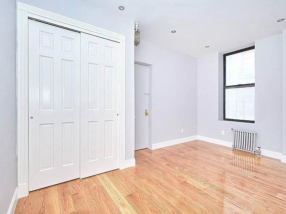 3rd image of 854 W 180th St APT 5C