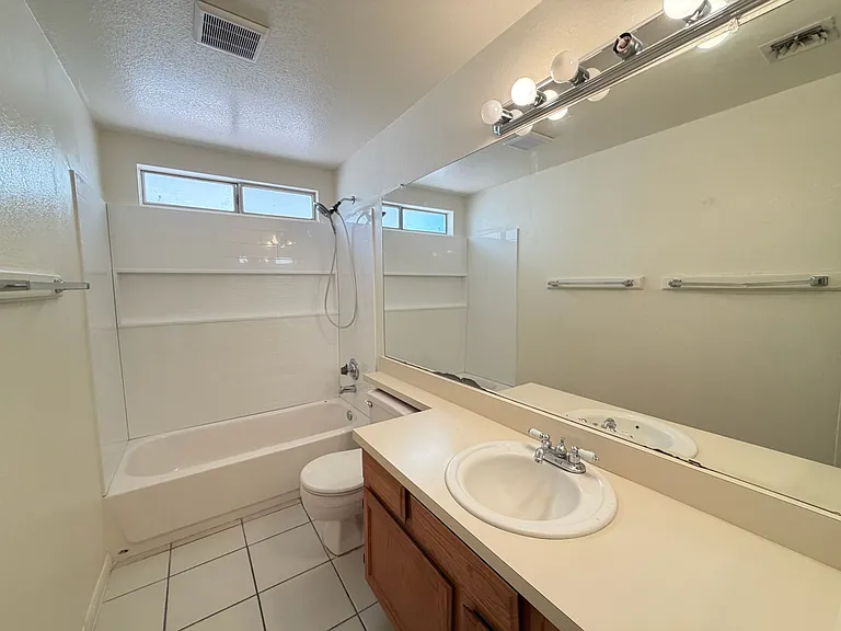 9368 N Hampshire Dr — Photo 20