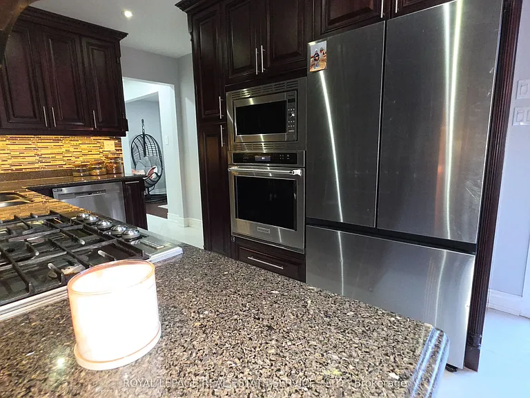 323 Winfield Ter — Photo 1