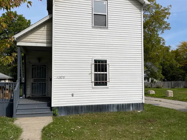 1206 Gratiot Ave, Saginaw, MI 48602